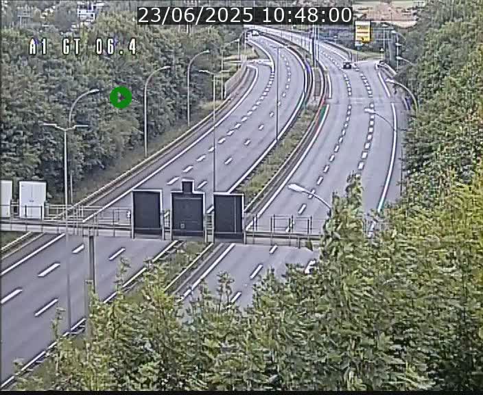 <h2>Traffic live webcam Luxembourg Hamm - A1 direction Sandweiler - BK 6.4</h2>