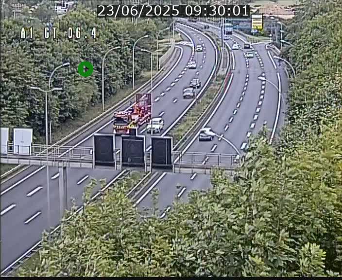 <h2>Traffic live webcam Luxembourg Hamm - A1 direction Sandweiler - BK 6.4</h2>