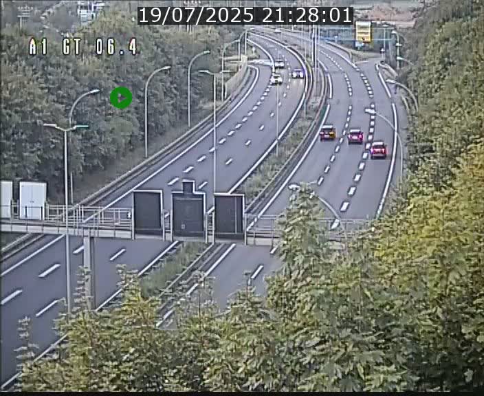 <h2>Traffic live webcam Luxembourg Hamm - A1 direction Sandweiler - BK 6.4</h2>