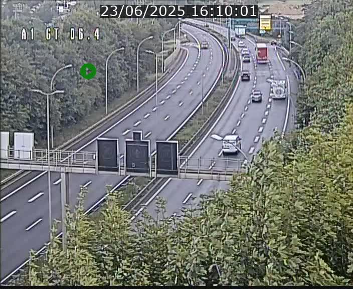 <h2>Traffic live webcam Luxembourg Hamm - A1 direction Sandweiler - BK 6.4</h2>