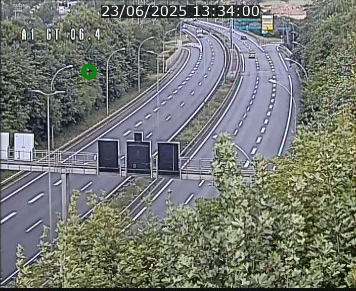 <h2>Traffic live webcam Luxembourg Hamm - A1 direction Sandweiler - BK 6.4</h2>
