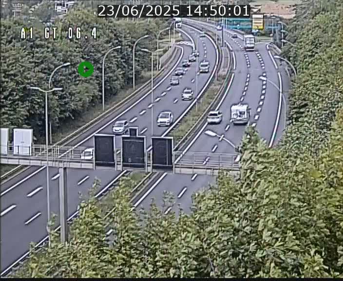 <h2>Traffic live webcam Luxembourg Hamm - A1 direction Sandweiler - BK 6.4</h2>