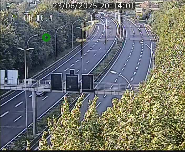 <h2>Traffic live webcam Luxembourg Hamm - A1 direction Sandweiler - BK 6.4</h2>