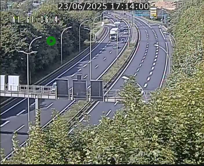 <h2>Traffic live webcam Luxembourg Hamm - A1 direction Sandweiler - BK 6.4</h2>