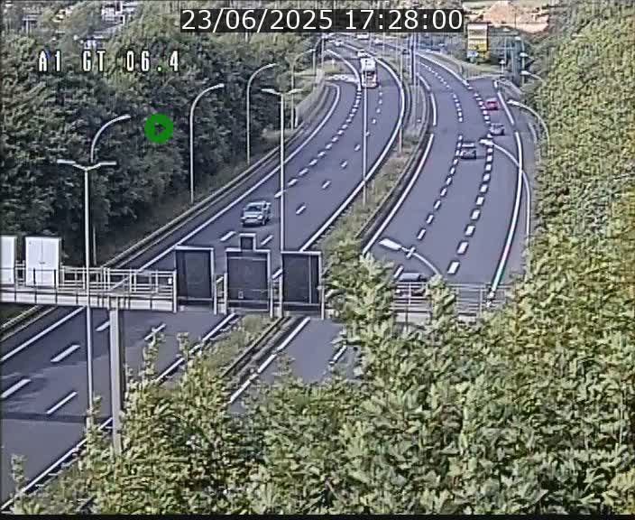 <h2>Traffic live webcam Luxembourg Hamm - A1 direction Sandweiler - BK 6.4</h2>