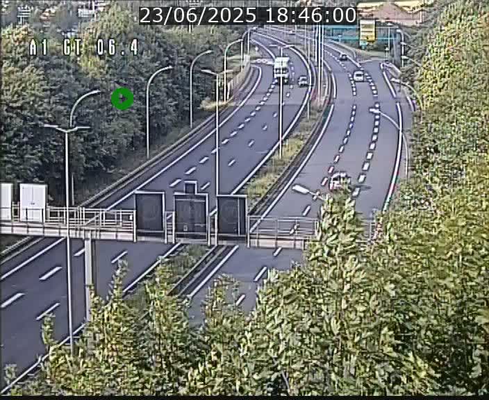 <h2>Traffic live webcam Luxembourg Hamm - A1 direction Sandweiler - BK 6.4</h2>