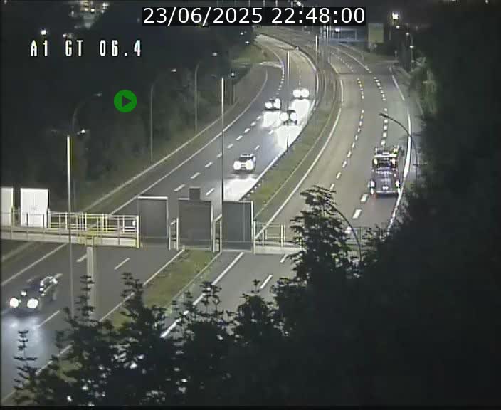 <h2>Traffic live webcam Luxembourg Hamm - A1 direction Sandweiler - BK 6.4</h2>