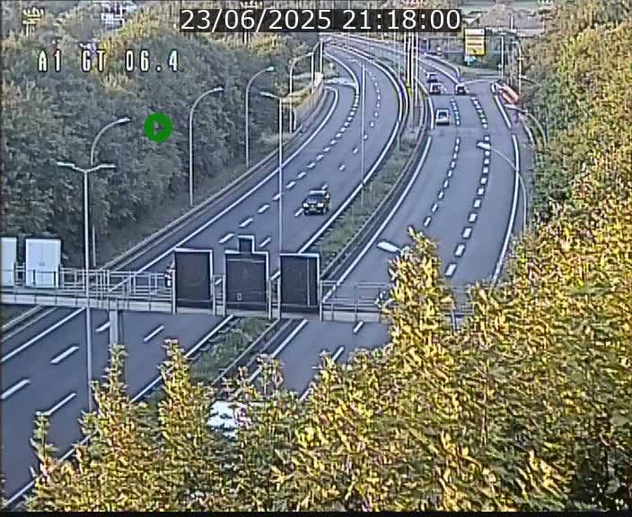 <h2>Traffic live webcam Luxembourg Hamm - A1 direction Sandweiler - BK 6.4</h2>