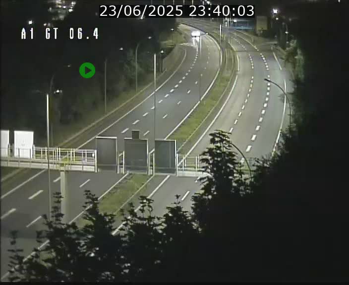 <h2>Traffic live webcam Luxembourg Hamm - A1 direction Sandweiler - BK 6.4</h2>