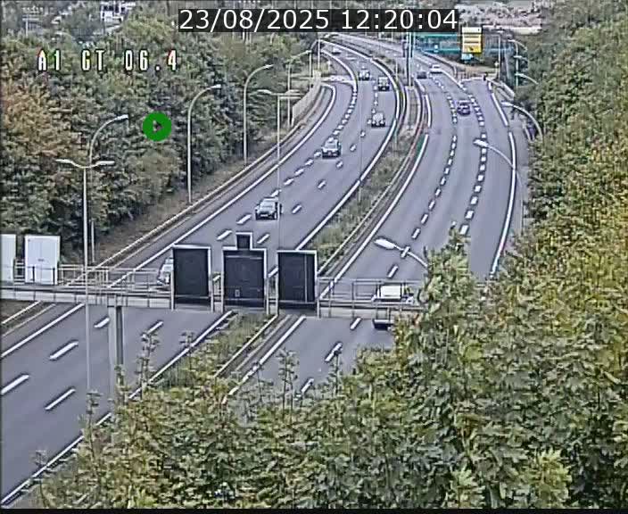 <h2>Traffic live webcam Luxembourg Hamm - A1 direction Sandweiler - BK 6.4</h2>