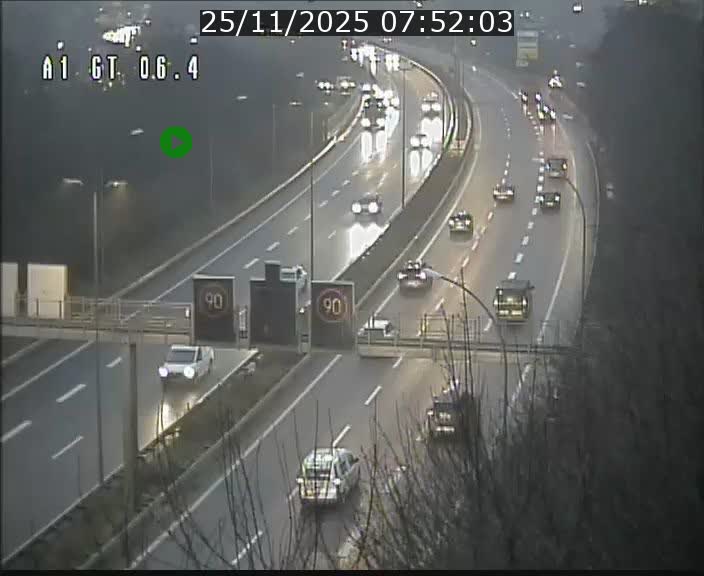 <h2>Traffic live webcam Luxembourg Hamm - A1 direction Sandweiler - BK 6.4</h2>