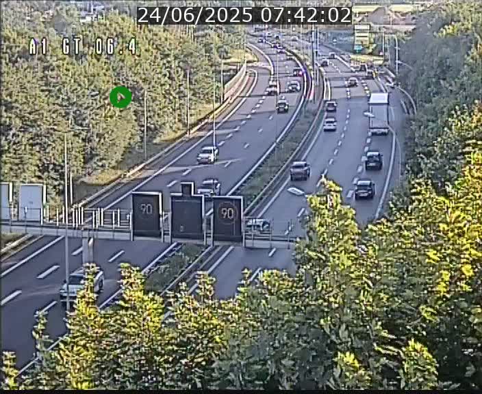<h2>Traffic live webcam Luxembourg Hamm - A1 direction Sandweiler - BK 6.4</h2>