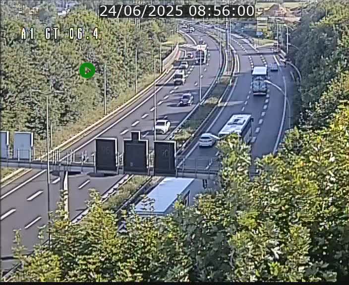 <h2>Traffic live webcam Luxembourg Hamm - A1 direction Sandweiler - BK 6.4</h2>