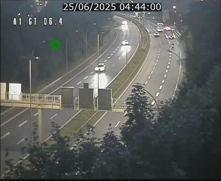 <h2>Traffic live webcam Luxembourg Hamm - A1 direction Sandweiler - BK 6.4</h2>