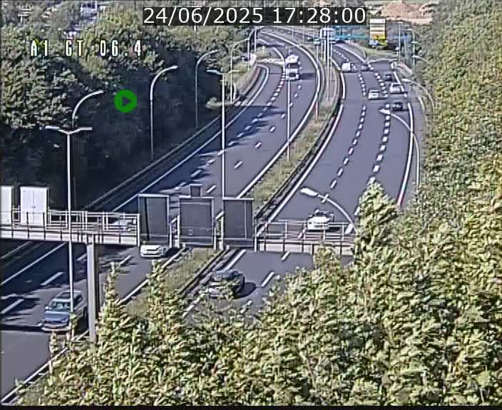 <h2>Traffic live webcam Luxembourg Hamm - A1 direction Sandweiler - BK 6.4</h2>