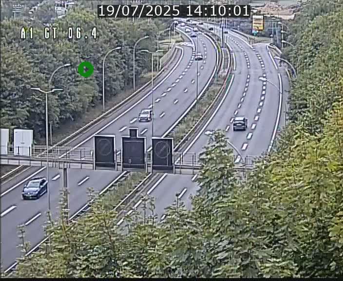 <h2>Traffic live webcam Luxembourg Hamm - A1 direction Sandweiler - BK 6.4</h2>