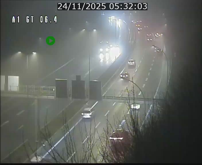 <h2>Traffic live webcam Luxembourg Hamm - A1 direction Sandweiler - BK 6.4</h2>