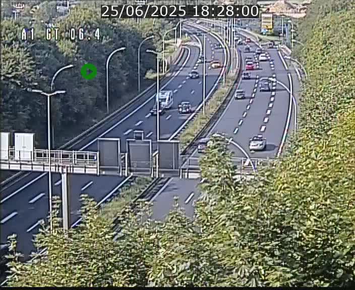<h2>Traffic live webcam Luxembourg Hamm - A1 direction Sandweiler - BK 6.4</h2>