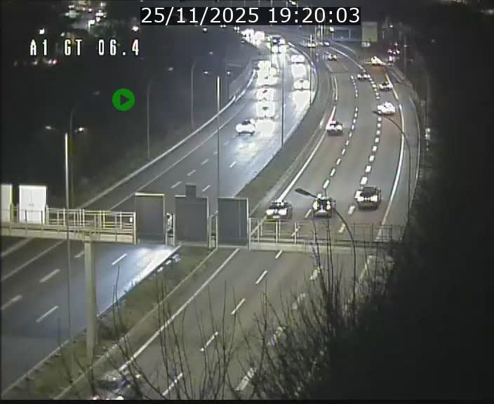 <h2>Traffic live webcam Luxembourg Hamm - A1 direction Sandweiler - BK 6.4</h2>