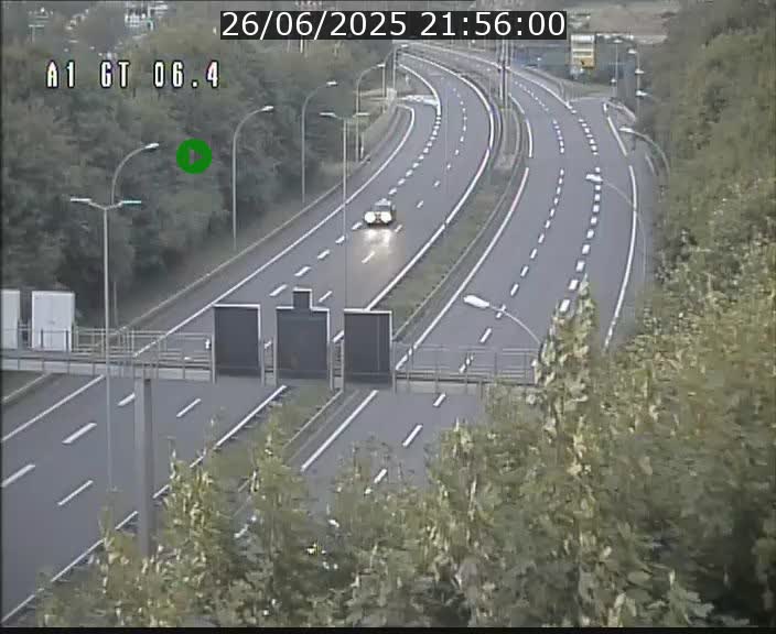 <h2>Traffic live webcam Luxembourg Hamm - A1 direction Sandweiler - BK 6.4</h2>
