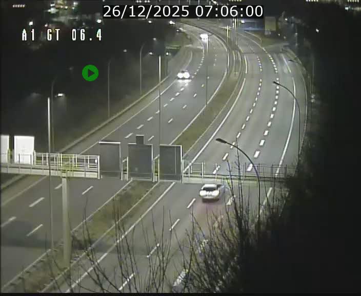 <h2>Traffic live webcam Luxembourg Hamm - A1 direction Sandweiler - BK 6.4</h2>