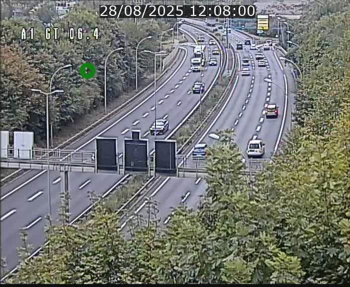 <h2>Traffic live webcam Luxembourg Hamm - A1 direction Sandweiler - BK 6.4</h2>