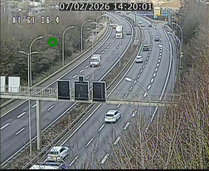 <h2>Traffic live webcam Luxembourg Hamm - A1 direction Sandweiler - BK 6.4</h2>