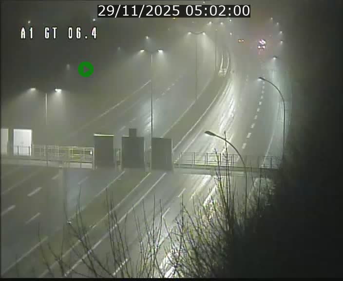<h2>Traffic live webcam Luxembourg Hamm - A1 direction Sandweiler - BK 6.4</h2>