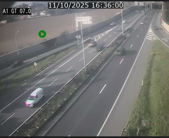 <h2>Traffic live webcam Luxembourg Cents - A1 direction Kirchberg - BK 7</h2>