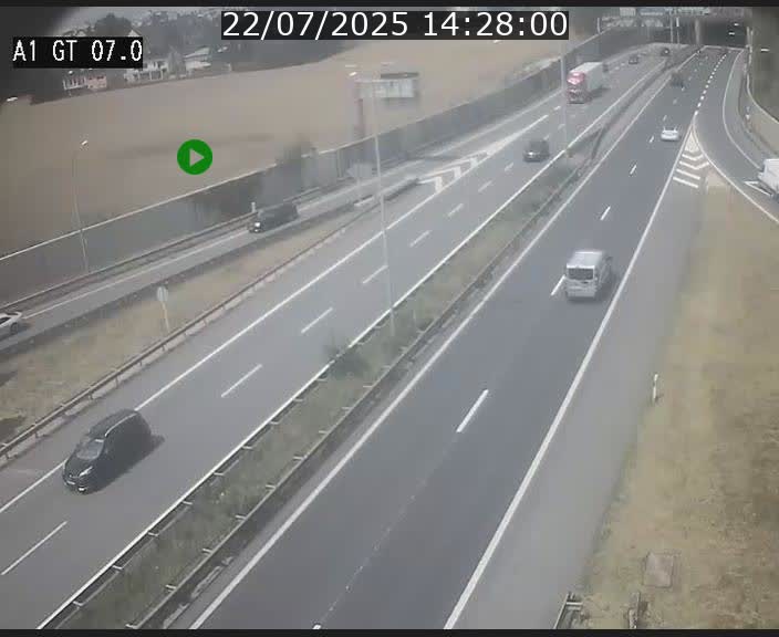 Traffic live webcam Luxembourg Cents - A1 direction Kirchberg - BK 7