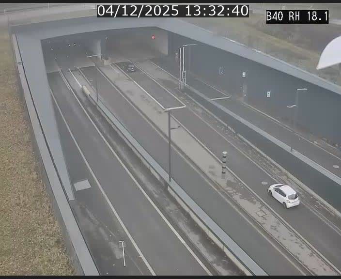 <h2>Webcam sur la route de contournement d'Esch-Belval avant le tunnel Central Gate au niveau de la porte de France et du radar fixe</h2>
