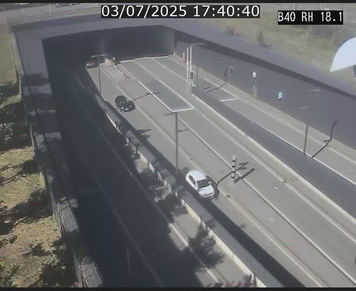 <h2>Webcam sur la route de contournement d'Esch-Belval avant le tunnel Central Gate au niveau de la porte de France et du radar fixe</h2>