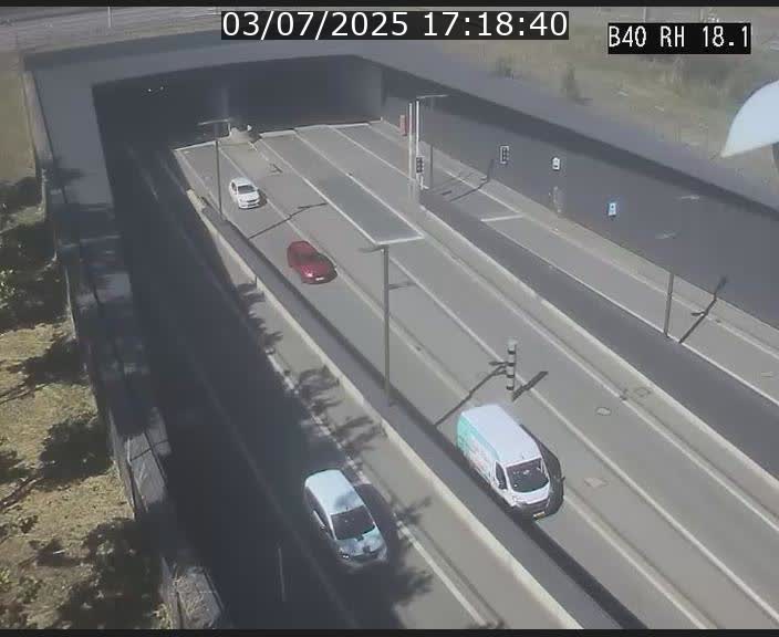 <h2>Webcam sur la route de contournement d'Esch-Belval avant le tunnel Central Gate au niveau de la porte de France et du radar fixe</h2>