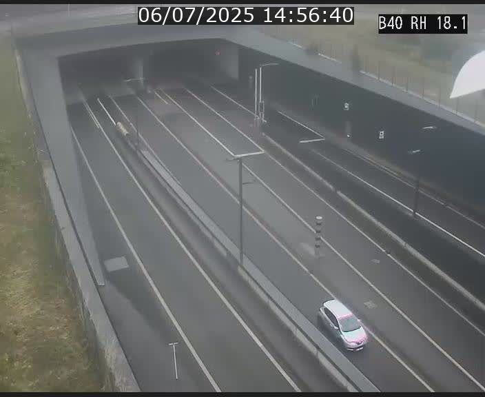 <h2>Webcam sur la route de contournement d'Esch-Belval avant le tunnel Central Gate au niveau de la porte de France et du radar fixe</h2>