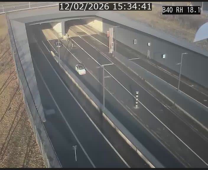 Webcam sur la route de contournement d'Esch-Belval avant le tunnel Central Gate au niveau de la porte de France et du radar fixe
