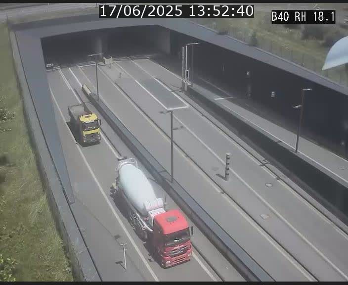 Webcam sur la route de contournement d'Esch-Belval avant le tunnel Central Gate au niveau de la porte de France et du radar fixe