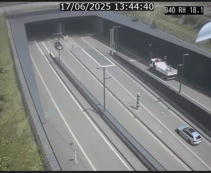 Webcam sur la route de contournement d'Esch-Belval avant le tunnel Central Gate au niveau de la porte de France et du radar fixe