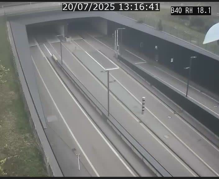 <h2>Webcam sur la route de contournement d'Esch-Belval avant le tunnel Central Gate au niveau de la porte de France et du radar fixe</h2>