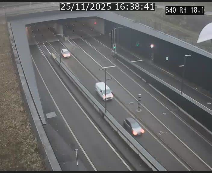 <h2>Webcam sur la route de contournement d'Esch-Belval avant le tunnel Central Gate au niveau de la porte de France et du radar fixe</h2>