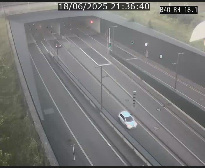 Webcam sur la route de contournement d'Esch-Belval avant le tunnel Central Gate au niveau de la porte de France et du radar fixe