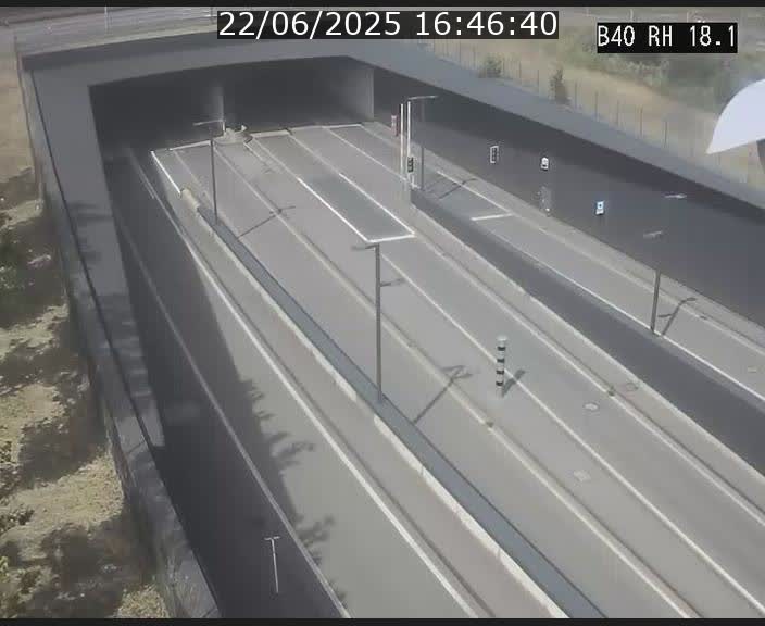<h2>Webcam sur la route de contournement d'Esch-Belval avant le tunnel Central Gate au niveau de la porte de France et du radar fixe</h2>