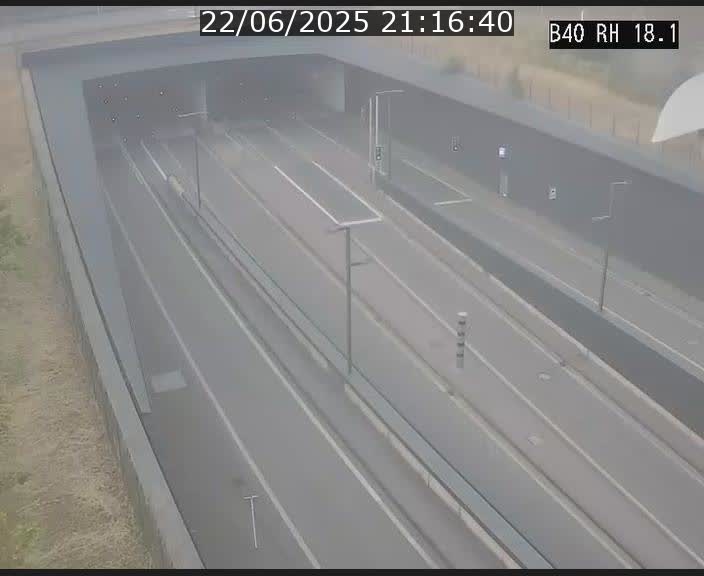 <h2>Webcam sur la route de contournement d'Esch-Belval avant le tunnel Central Gate au niveau de la porte de France et du radar fixe</h2>