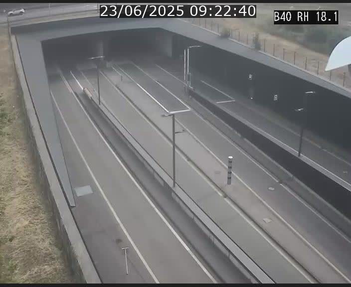 <h2>Webcam sur la route de contournement d'Esch-Belval avant le tunnel Central Gate au niveau de la porte de France et du radar fixe</h2>