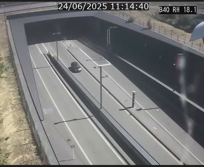 <h2>Webcam sur la route de contournement d'Esch-Belval avant le tunnel Central Gate au niveau de la porte de France et du radar fixe</h2>