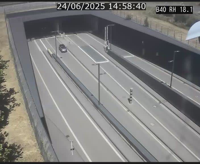 <h2>Webcam sur la route de contournement d'Esch-Belval avant le tunnel Central Gate au niveau de la porte de France et du radar fixe</h2>