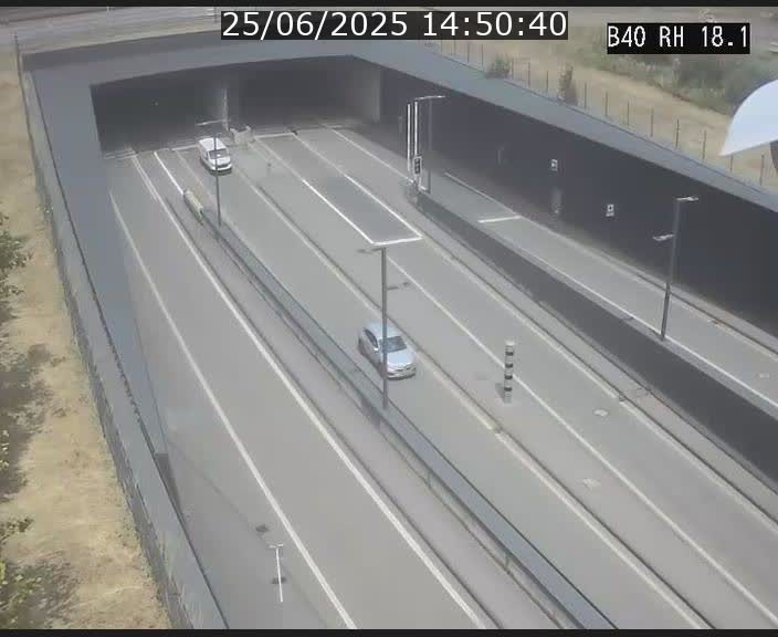 <h2>Webcam sur la route de contournement d'Esch-Belval avant le tunnel Central Gate au niveau de la porte de France et du radar fixe</h2>