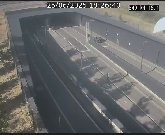 <h2>Webcam sur la route de contournement d'Esch-Belval avant le tunnel Central Gate au niveau de la porte de France et du radar fixe</h2>