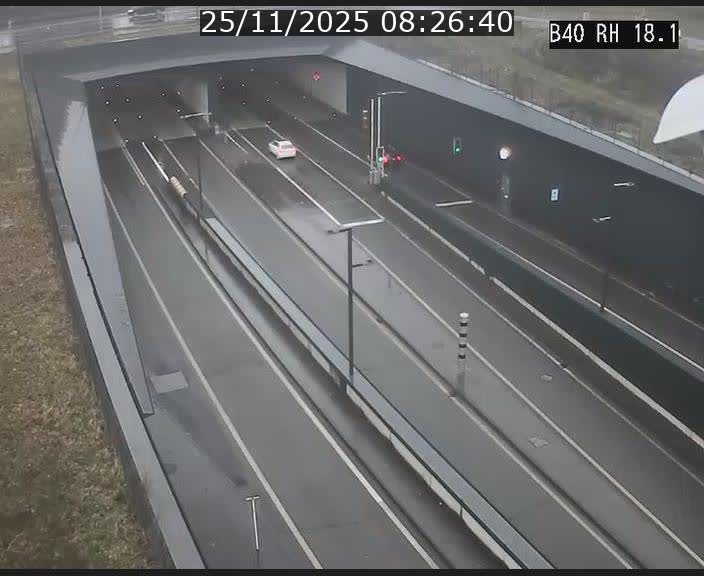 <h2>Webcam sur la route de contournement d'Esch-Belval avant le tunnel Central Gate au niveau de la porte de France et du radar fixe</h2>