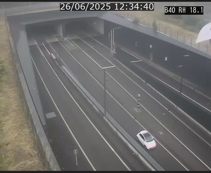 <h2>Webcam sur la route de contournement d'Esch-Belval avant le tunnel Central Gate au niveau de la porte de France et du radar fixe</h2>