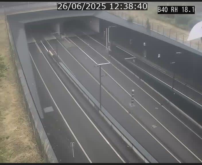 <h2>Webcam sur la route de contournement d'Esch-Belval avant le tunnel Central Gate au niveau de la porte de France et du radar fixe</h2>